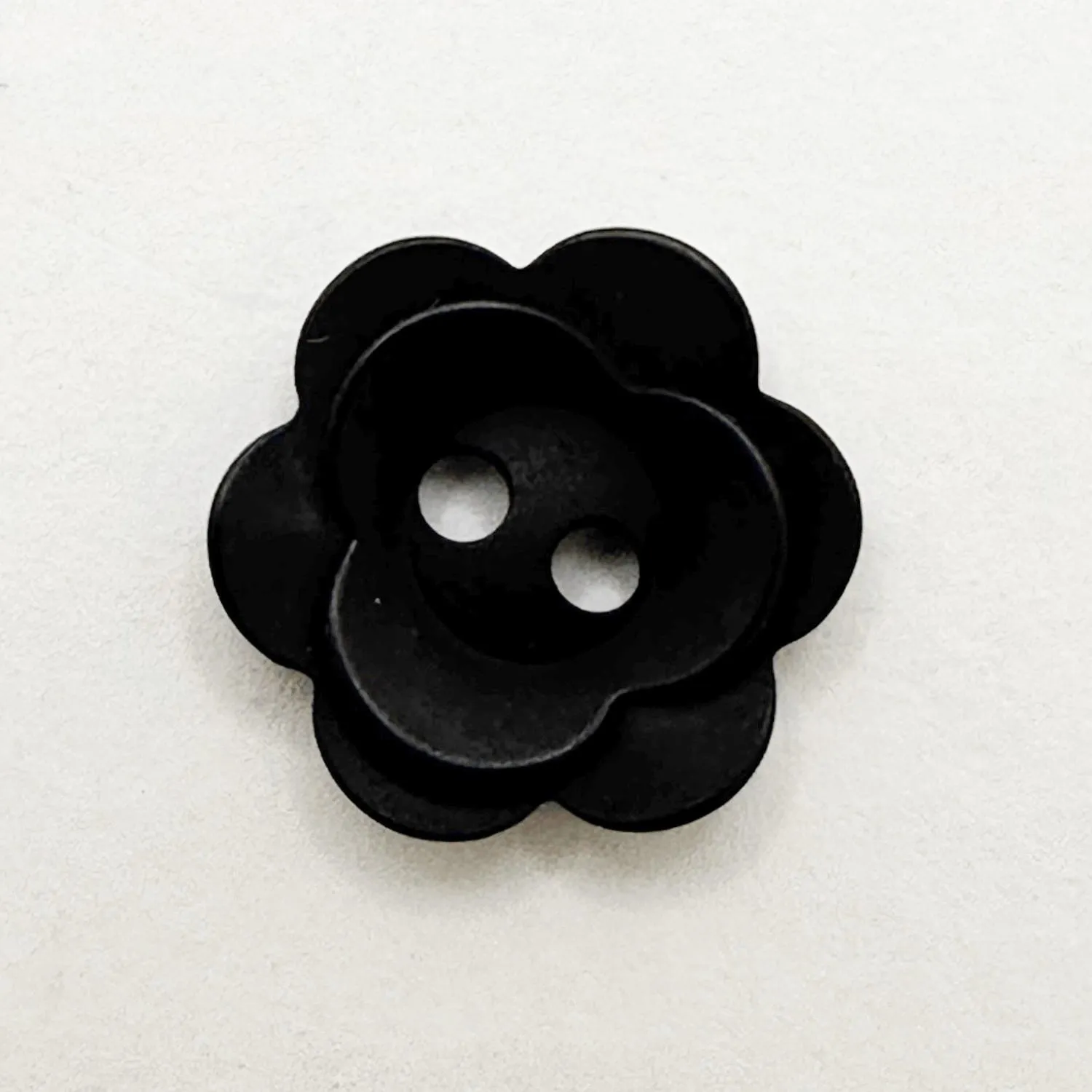 2 Hole Matt Flower Button 15mm