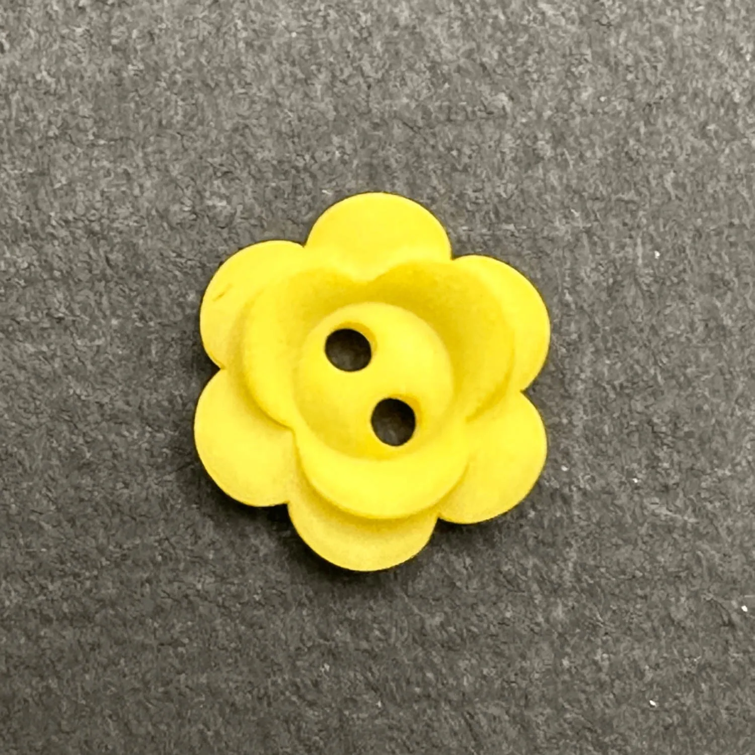 2 Hole Matt Flower Button 15mm