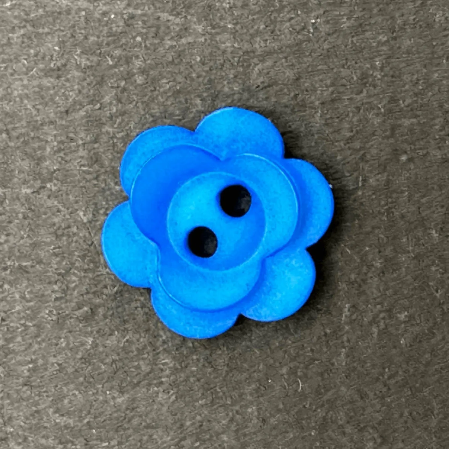 2 Hole Matt Flower Button 15mm