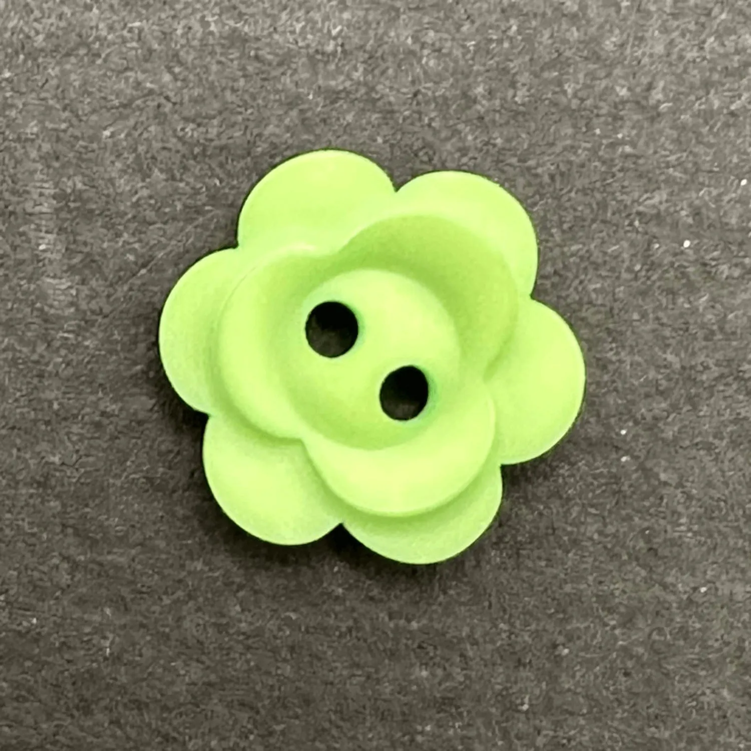 2 Hole Matt Flower Button 15mm