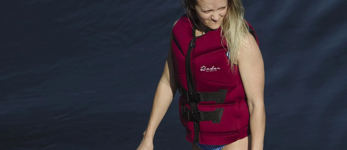 Radar Women's Cameo CGA Life Vest Maroon